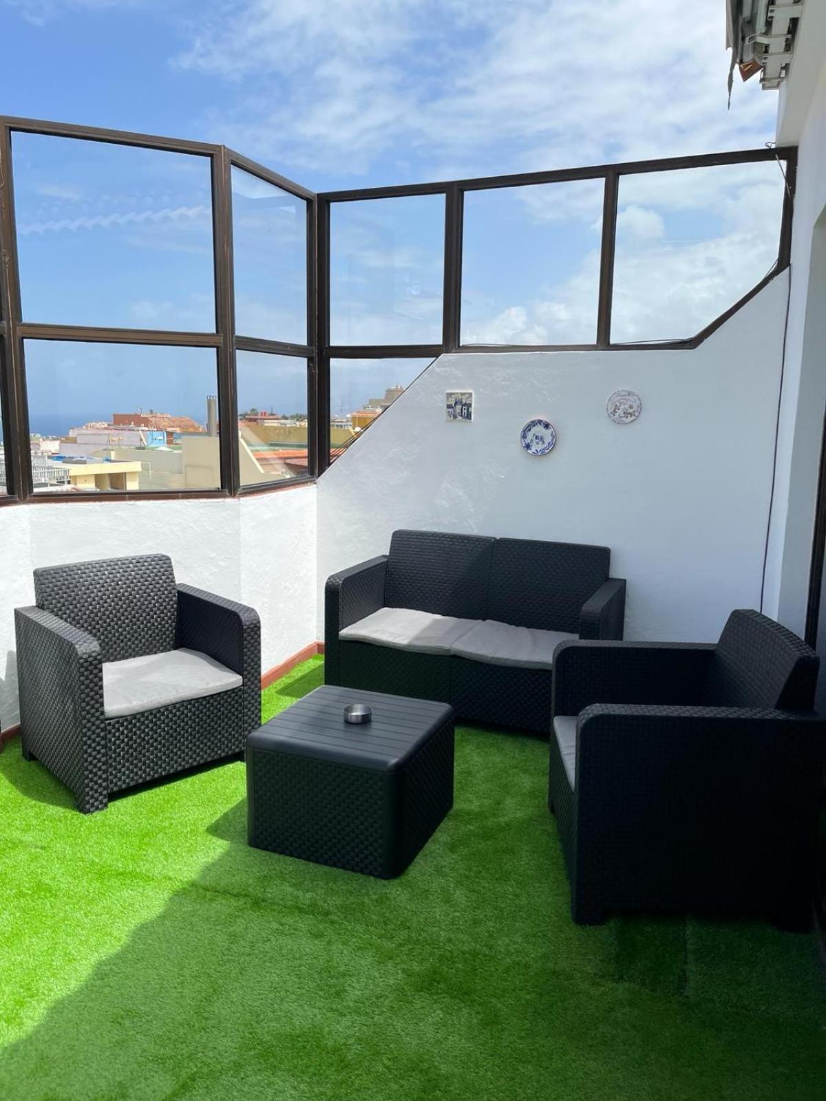 3 Dormitorios. Terraza. Bus Stop لوس رياليخوس المظهر الخارجي الصورة